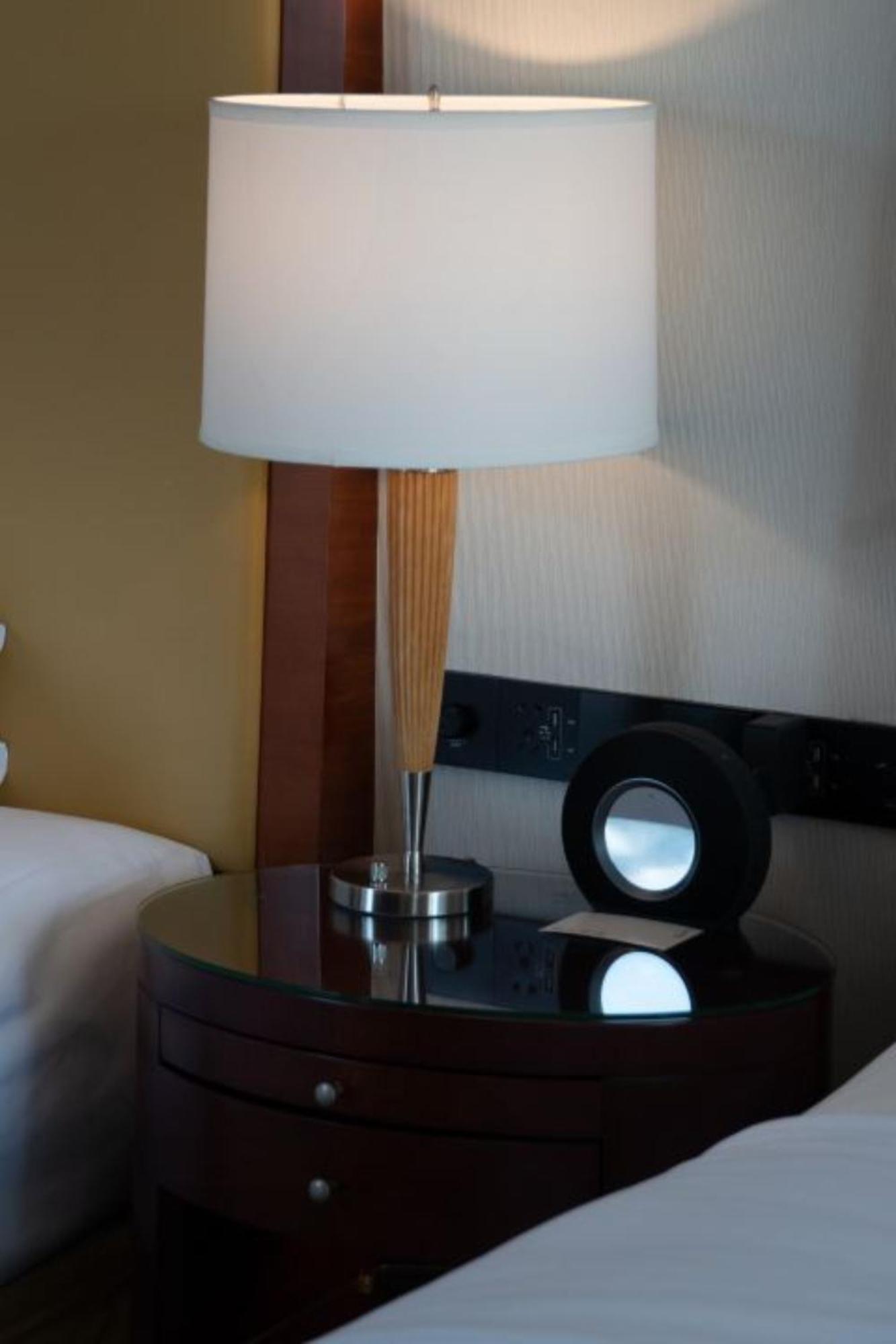 Renaissance Wuhan Hotel Room photo