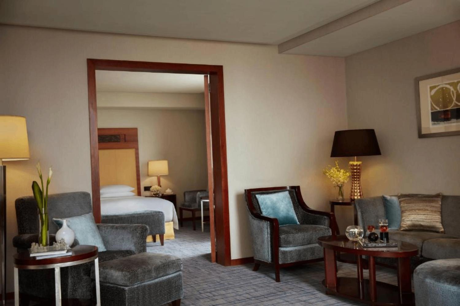 Renaissance Wuhan Hotel Exterior photo